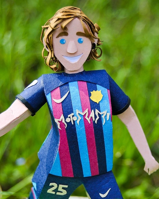 Arte con Papel - Retrato del Barça personalizado. Regalo de cumpleaños de Aran. Escultura de papel.